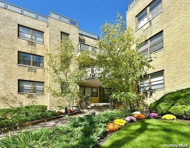 Unit for sale at 5 Schenck Avenue, North Hempstead, NY 11021