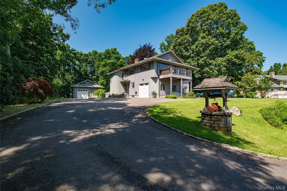 Unit for sale at 81 Manor Lane, Riverhead, NY 11947