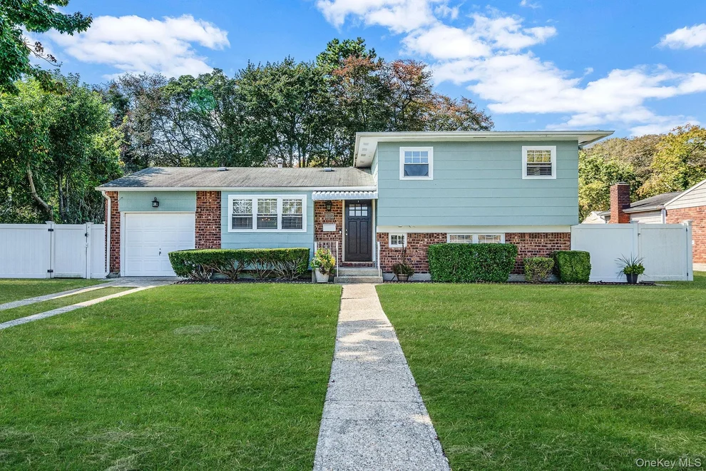 Unit for sale at 172 W 24th Street, Babylon, NY 11729