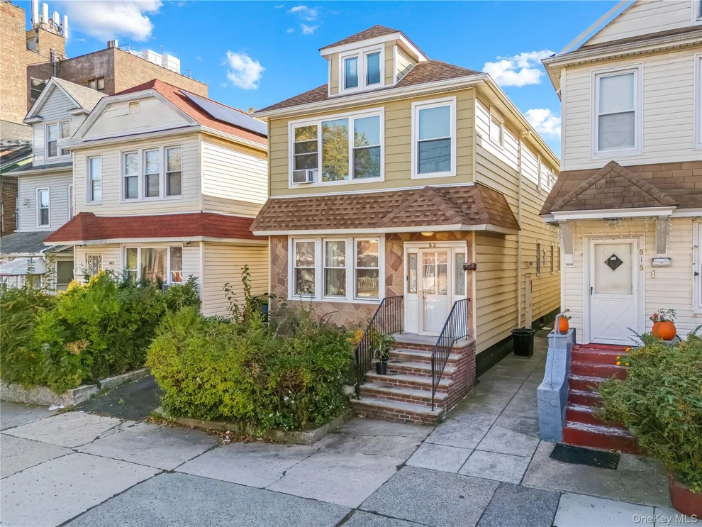 Unit for sale at 820 Penfield Street, New York, NY 10470
