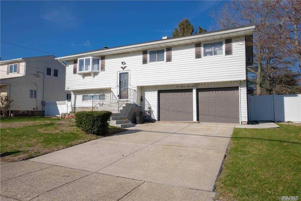 Unit for sale at 198 Bryant Street, Islip, NY 11752