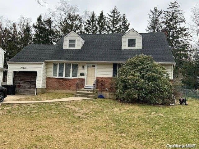 Unit for sale at 42 Ellen Pl, Smithtown, NY 11754
