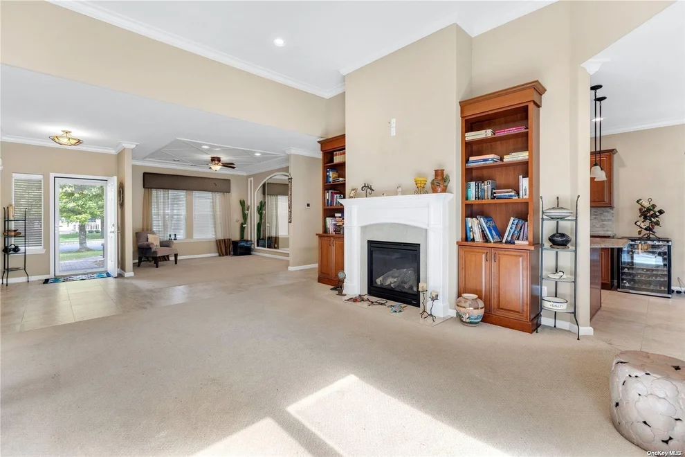 Unit for sale at 7 Country Woods Drive, Smithtown, NY 11780