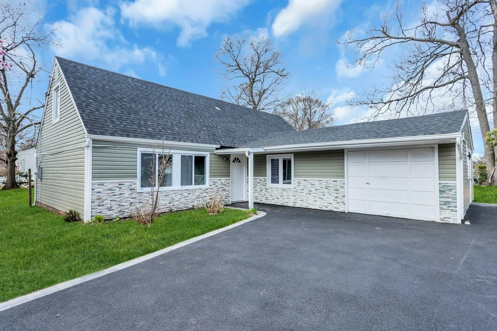 Unit for sale at 230 Calebs Path, Islip, NY 11717