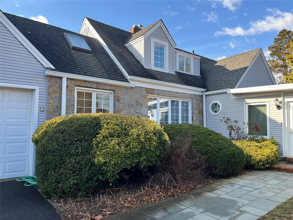 Unit for sale at 1 Nantucket Lane, Hempstead, NY 11572
