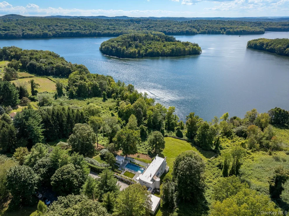 Unit for sale at 7 East Lake Drive, Bedford, NY 10536