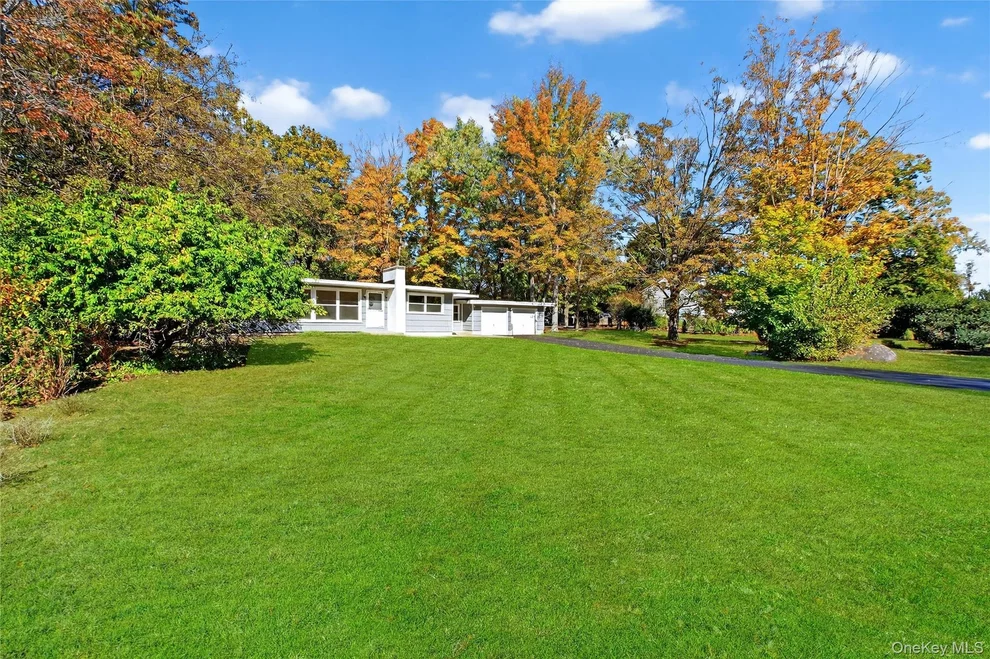 Unit for sale at 86 Gardnertown Road, Newburgh (Town), NY 12550