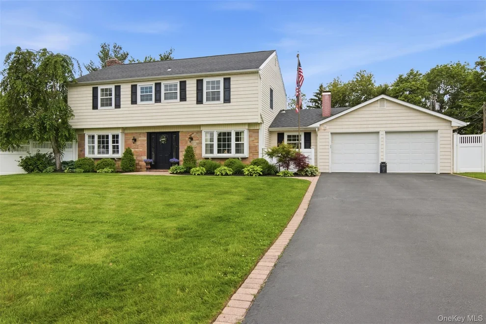 Unit for sale at 4 Blackwell Court, Brookhaven, NY 11790
