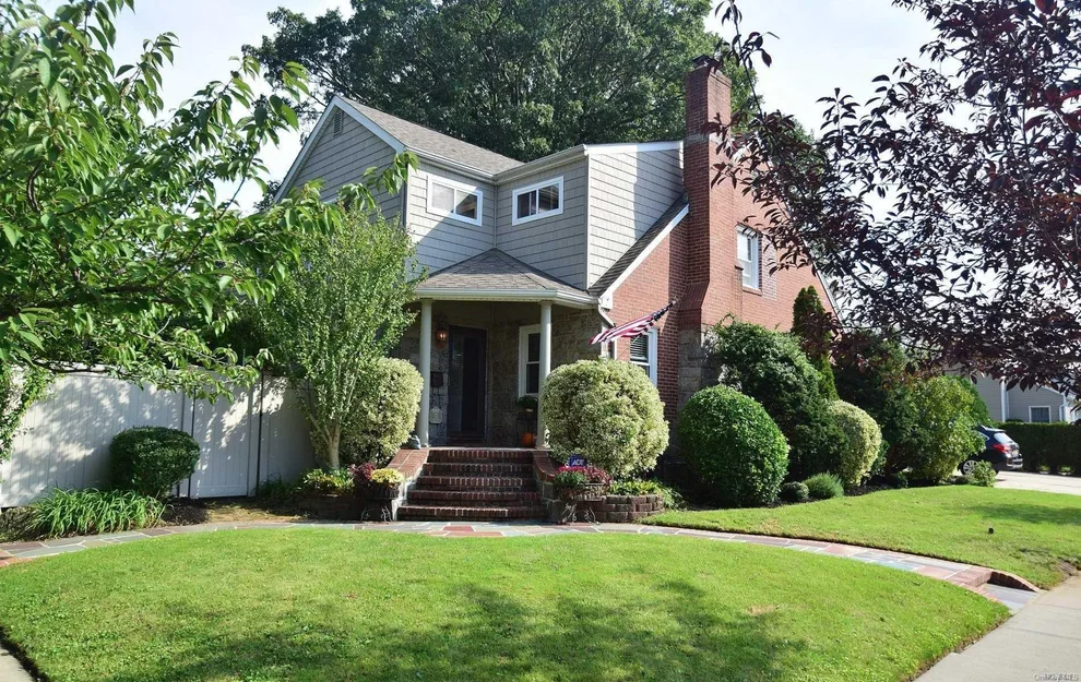 Unit for sale at 72 Dawes Avenue, Hempstead, NY 11563