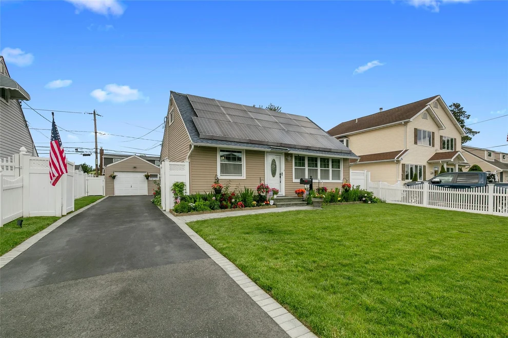 Unit for sale at 42 Ketcham Avenue, Oyster Bay, NY 11801