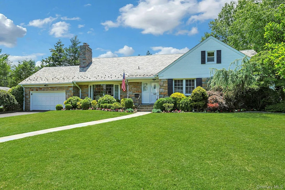 Unit for sale at 72 Brookfield Road, Mount Vernon, NY 10552