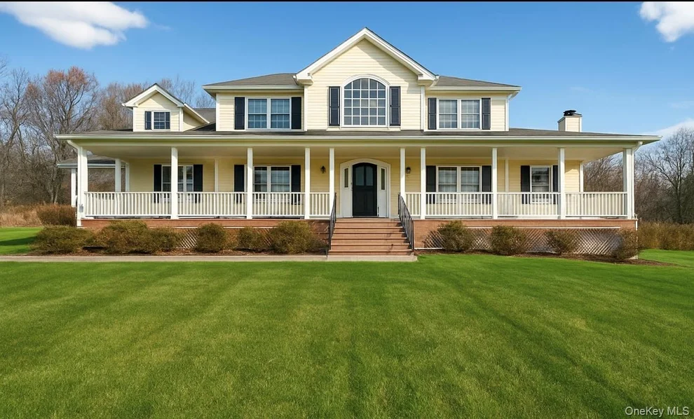 Unit for sale at 106 Fox Hill Run, New Windsor, NY 12575