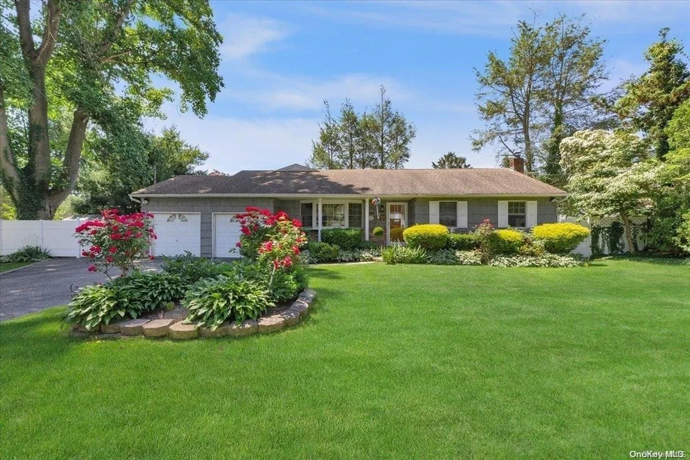 Unit for sale at 17 Maryland Street, Huntington, NY 11746