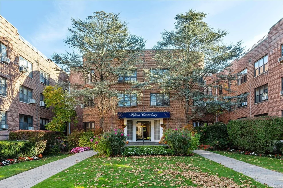 Unit for sale at 15 Canterbury Road, North Hempstead, NY 11021
