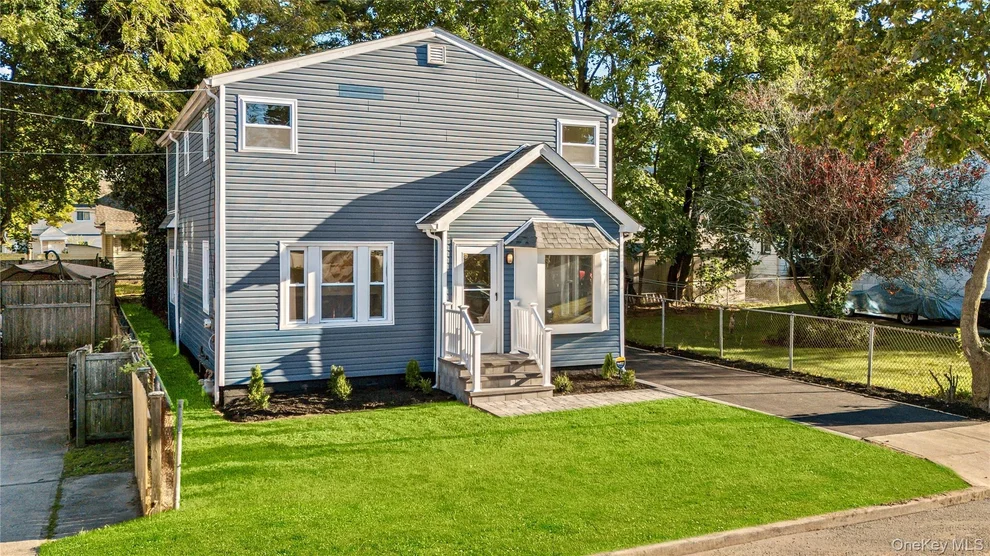 Unit for sale at 8 Maple Street, Hempstead, NY 11520