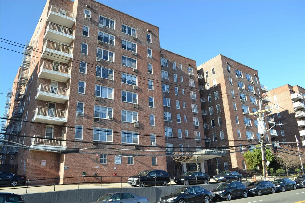 Unit for sale at 355 Bronx River Road, Yonkers, NY 10704