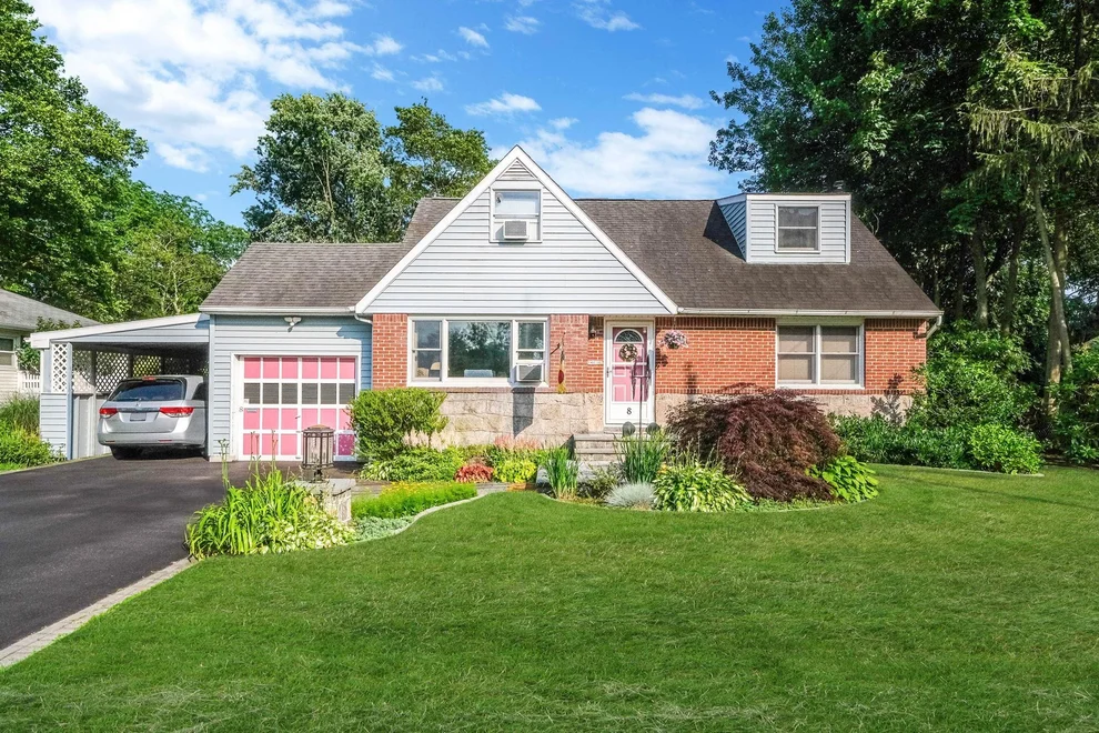 Unit for sale at 8 Lowell Avenue, Huntington, NY 11740