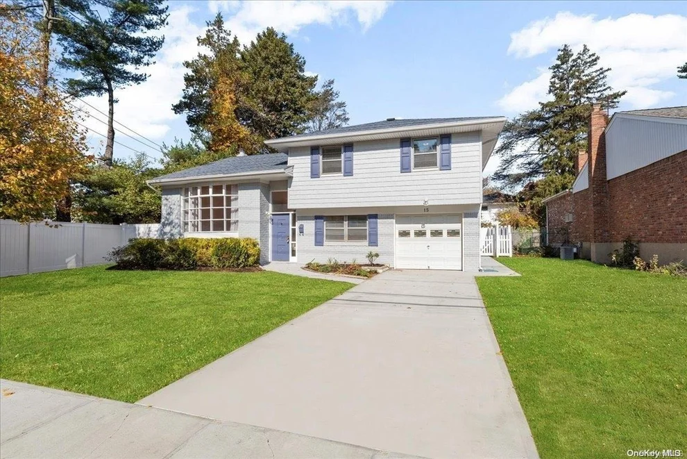 Unit for sale at 15 Starfire Court, Hempstead, NY 11557