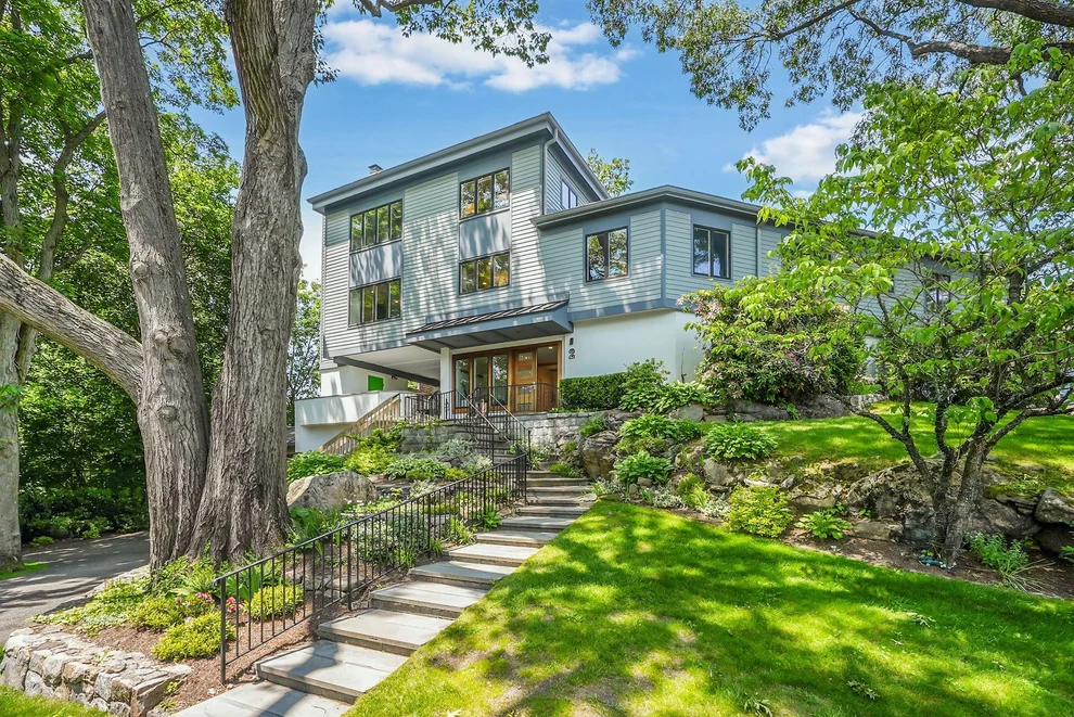 Unit for sale at 2 Lundy Lane, Mamaroneck, NY 10538