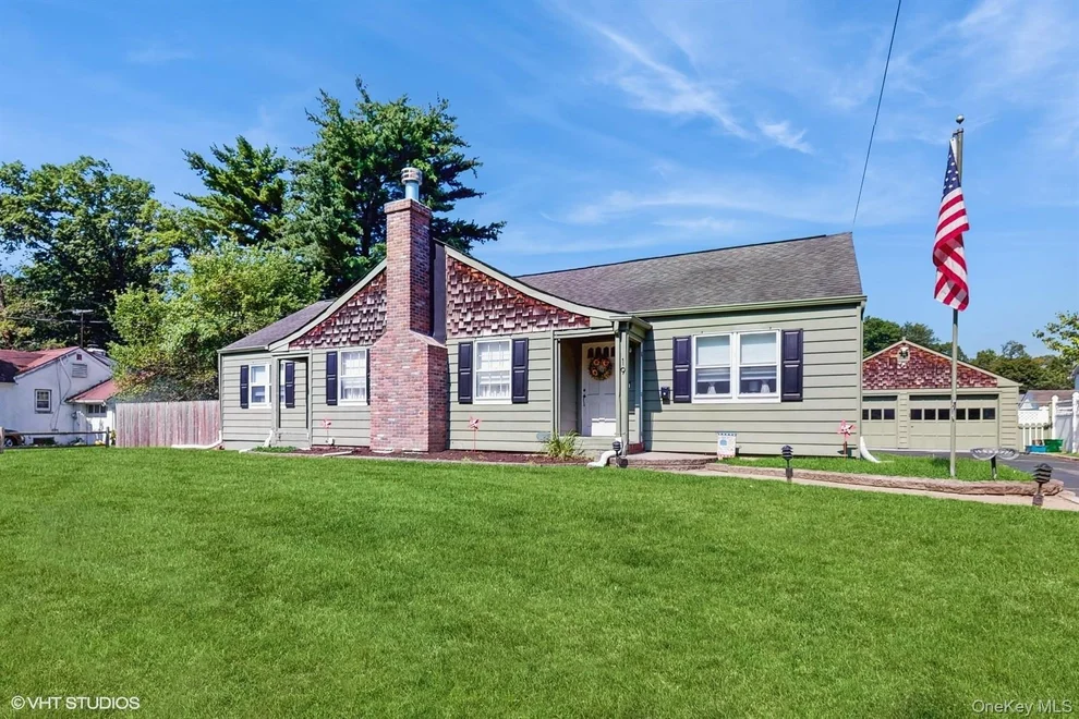 Unit for sale at 19 Crestwood Drive, Clarkstown, NY 10956