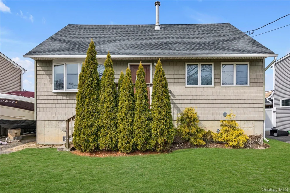 Unit for sale at 2542 Wantagh Avenue, Hempstead, NY 11793