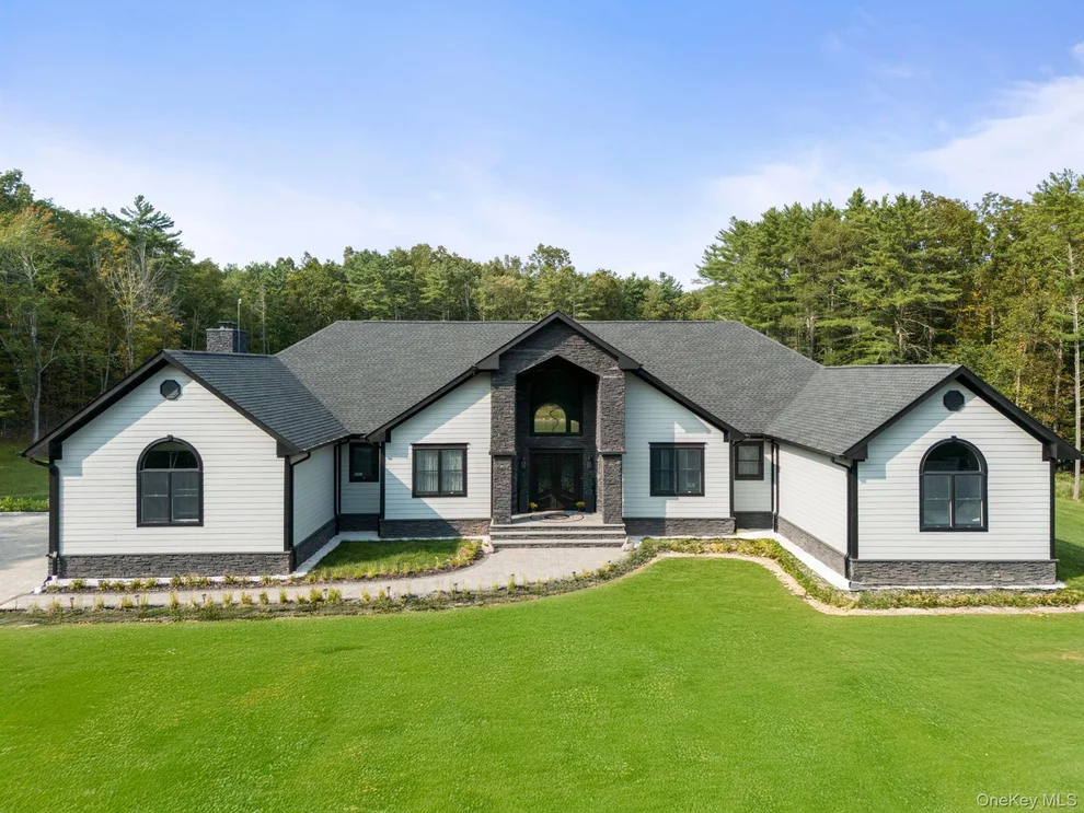 Unit for sale at 174 Webber Road, Coxsackie, NY 12051