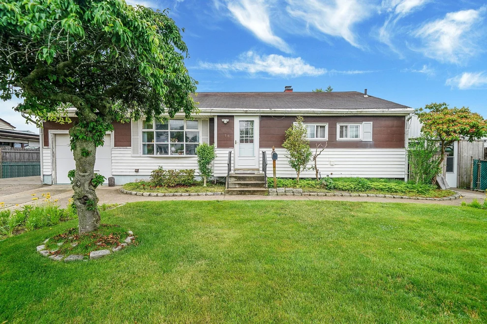 Unit for sale at 16 Franklin Street, Islip, NY 11717