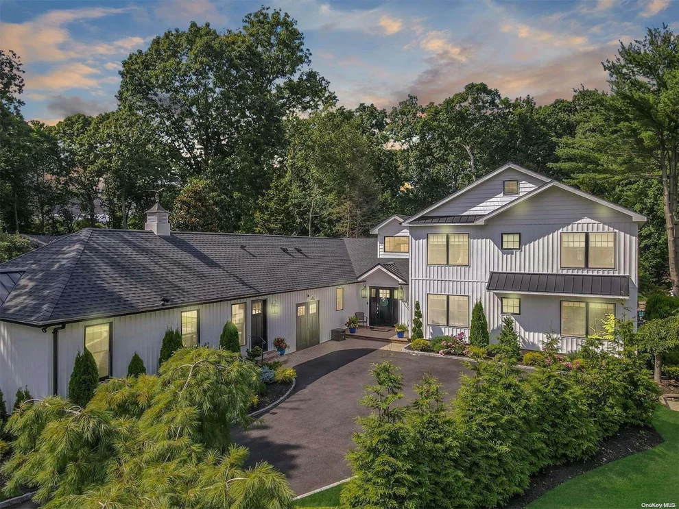 Unit for sale at 19 Corwin Court, Huntington, NY 11746