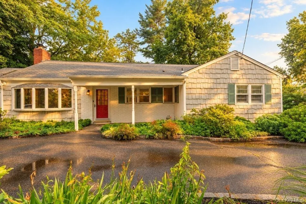 Unit for sale at 75 Cove Road, Huntington, NY 11743