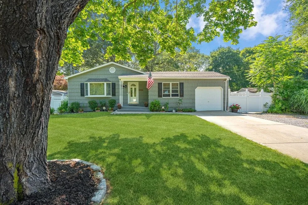 Unit for sale at 30 Lincoln Avenue, Brookhaven, NY 11776