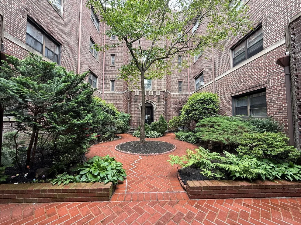 Unit for sale at 240 Halstead Avenue, Harrison, NY 10528