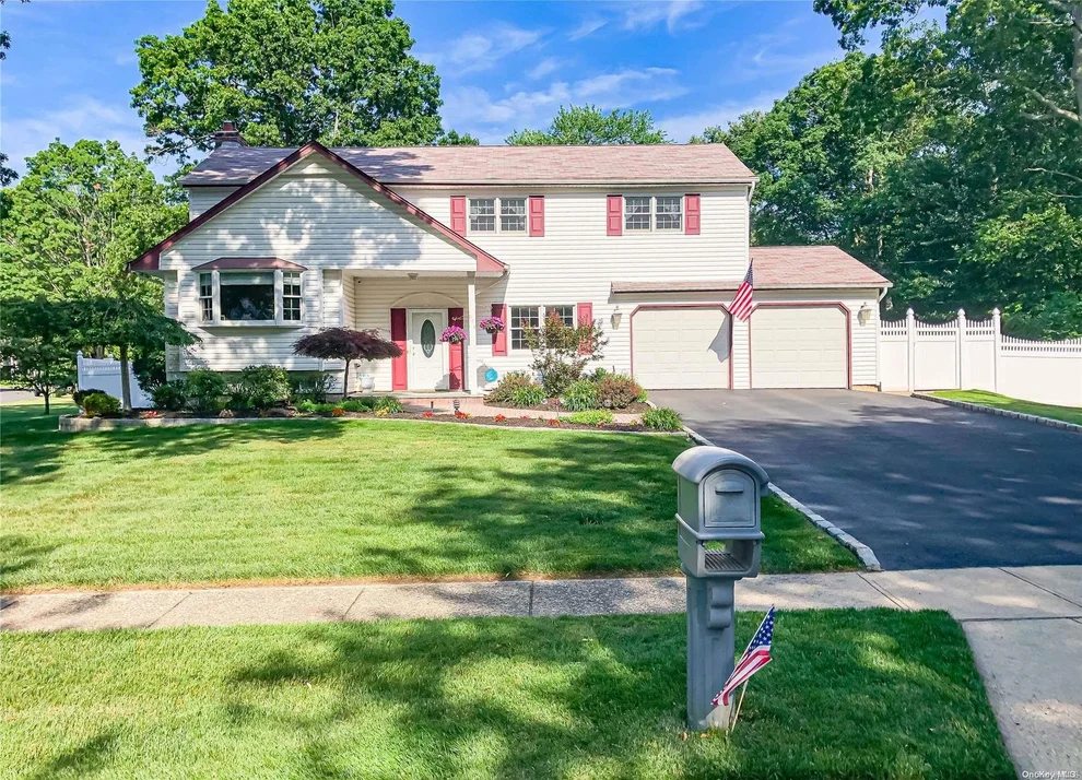 Unit for sale at 255 Bow Drive, Smithtown, NY 11788