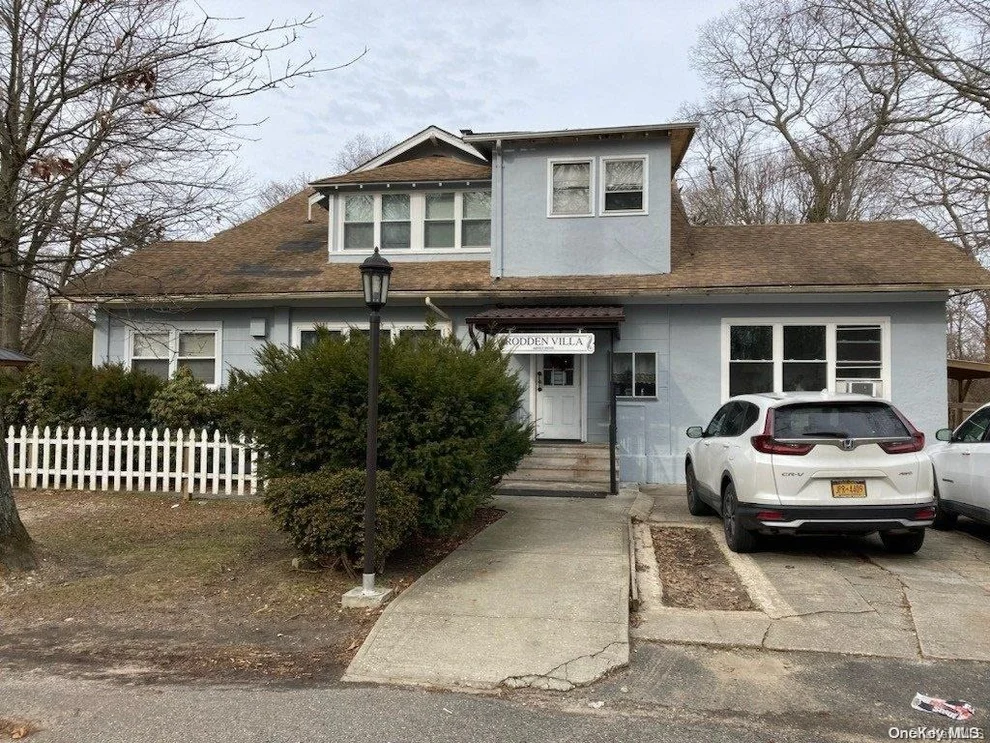Unit for sale at 15 Wittridge Road, Islip, NY 11779