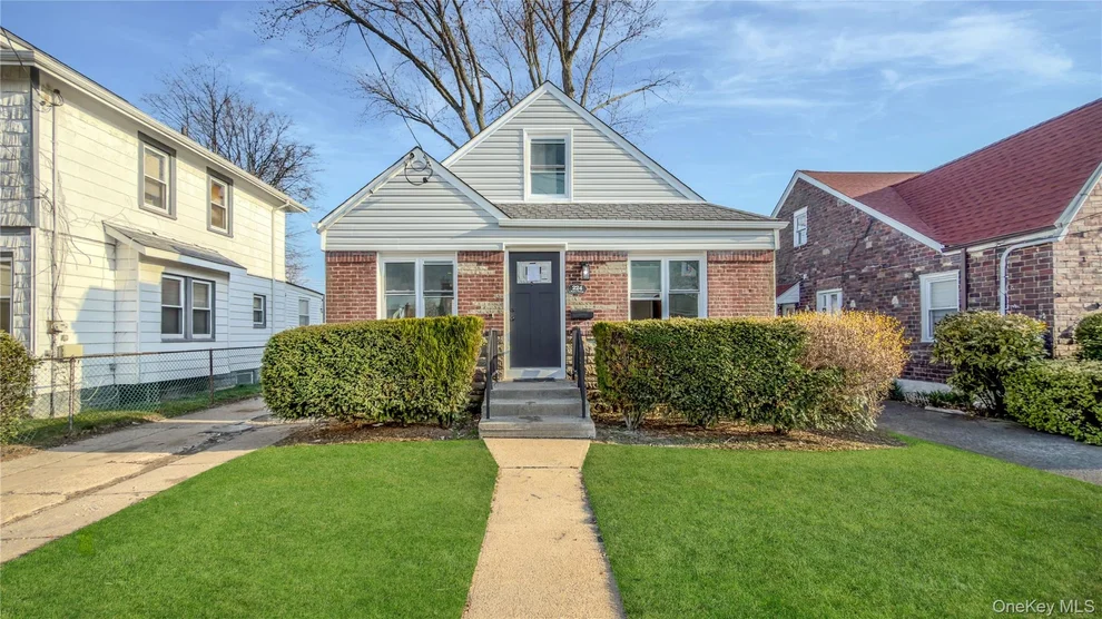 Unit for sale at 224 Windsor Parkway, Hempstead, NY 11550