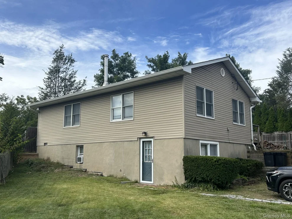 Unit for sale at 15 Crest Drive, Huntington, NY 11731