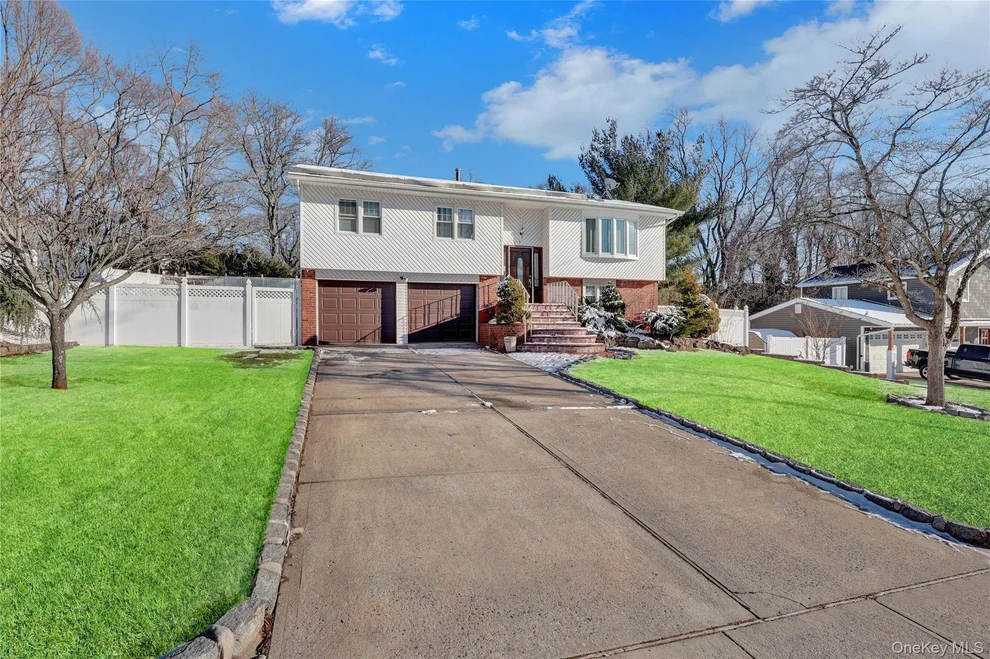 Unit for sale at 97 Willow Street, Babylon, NY 11798