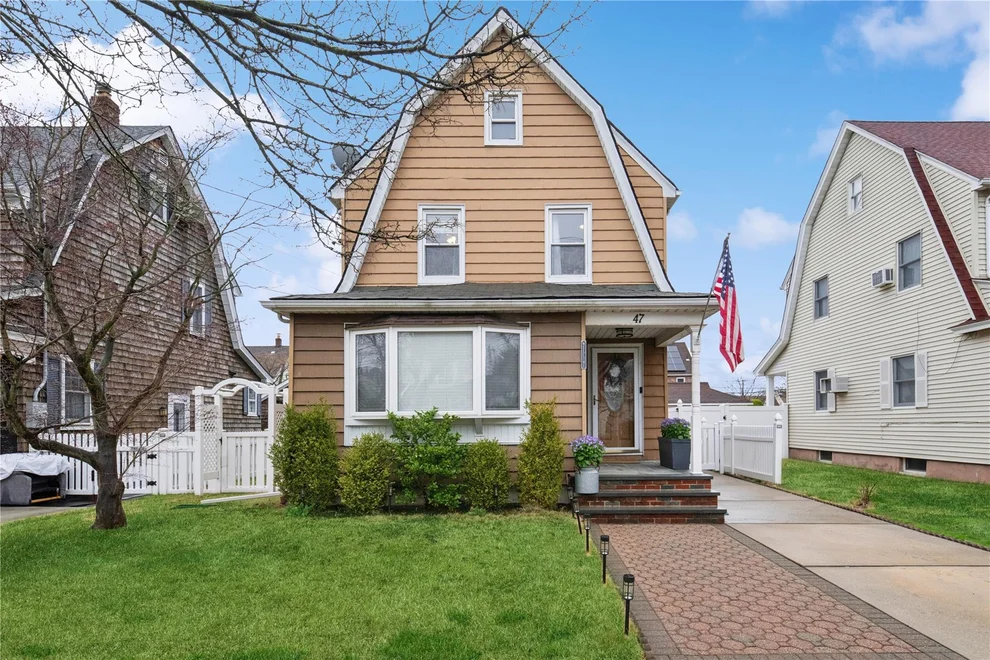 Unit for sale at 47 Juniper Avenue, Hempstead, NY 11501