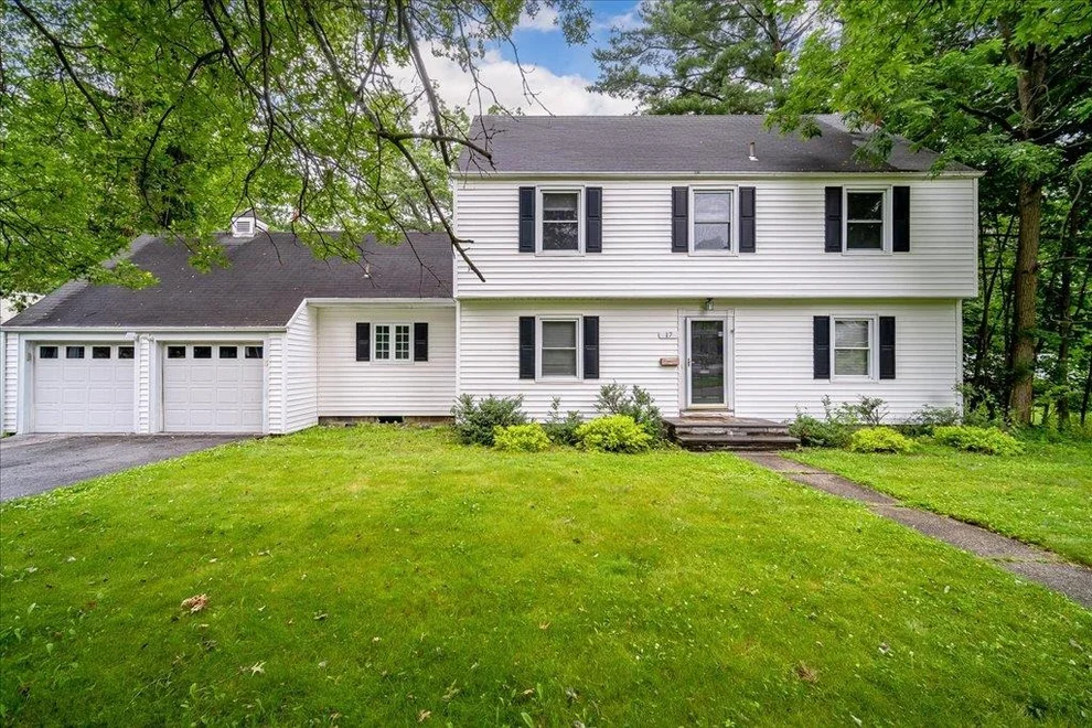 Unit for sale at 17 Seaman Road, Poughkeepsie, NY 12601