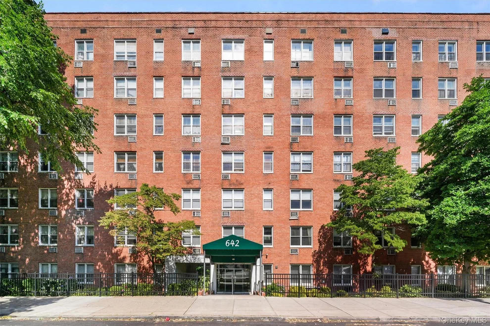 Unit for sale at 642 Locust Street, Mount Vernon, NY 10552