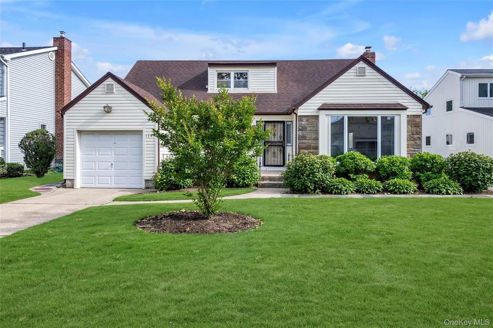 Unit for sale at 114 Patton Boulevard, North Hempstead, NY 11040
