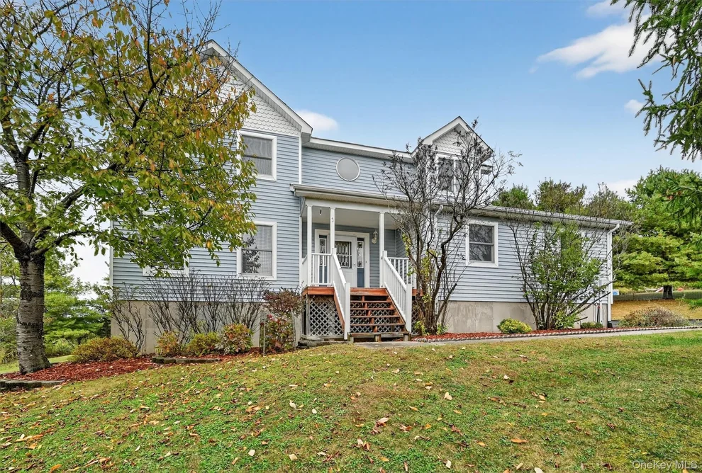 Unit for sale at 3 DeRose Lane, Chester Town, NY 10918