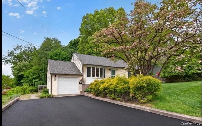 Unit for sale at 29 Christine Lane, Orangetown, NY 10983