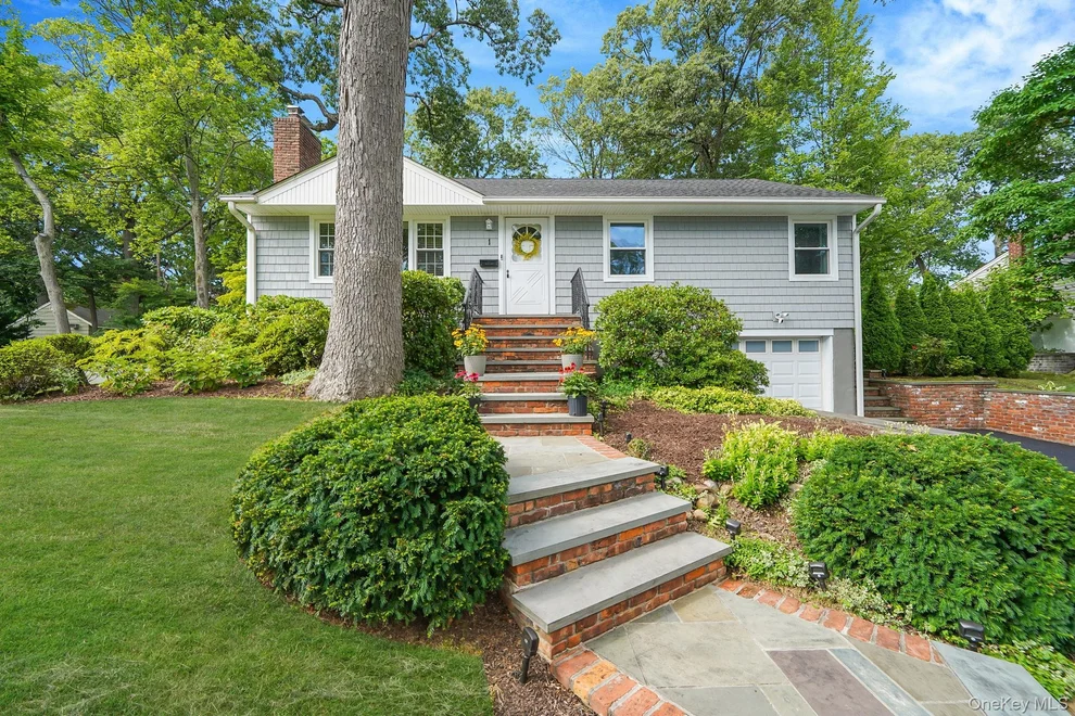 Unit for sale at 1 Ann Place, North Hempstead, NY 11050