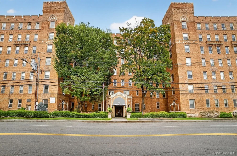 Unit for sale at 219 Bronx River Road, Yonkers, NY 10704