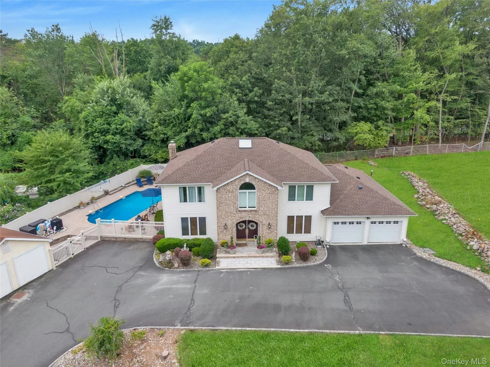 Unit for sale at 55 Burda Lane, Clarkstown, NY 10956