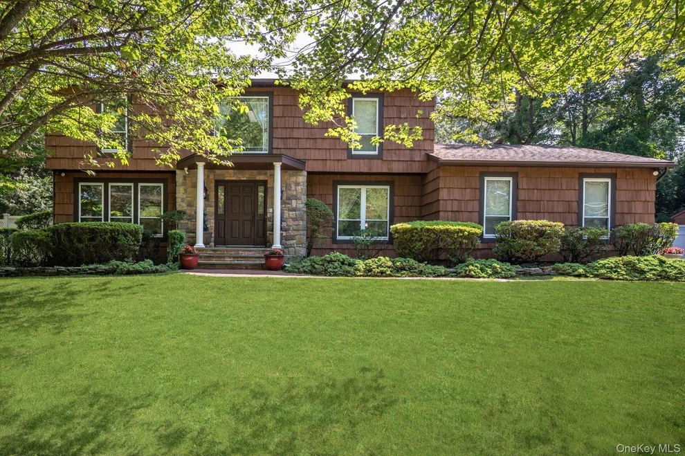 Unit for sale at 219 Burrs Lane, Huntington, NY 11746
