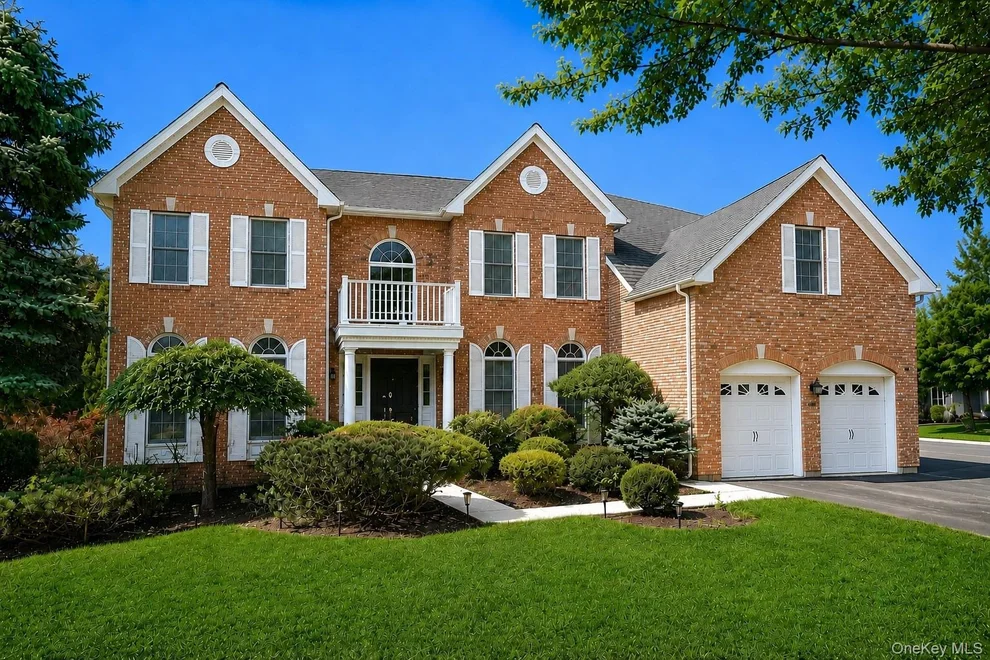 Unit for sale at 16 Eagle Court, White Plains, NY 10605