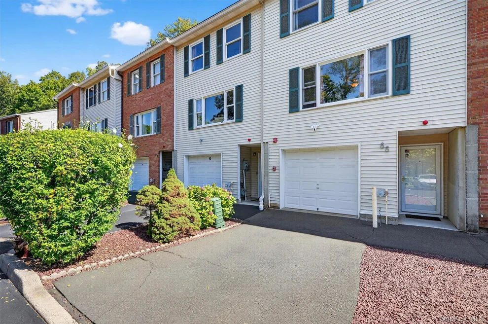 Unit for sale at 88 Foltim Way, Clarkstown, NY 10920