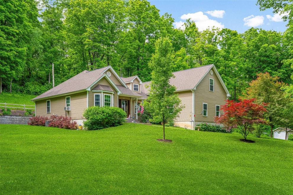 Unit for sale at 135 Hurley Road, Pleasant Valley, NY 12578