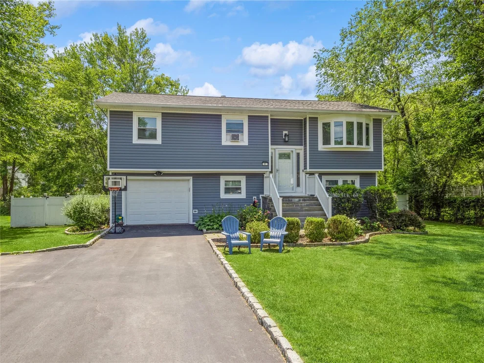 Unit for sale at 91 Sutton Park Road, Poughkeepsie (Town), NY 12603